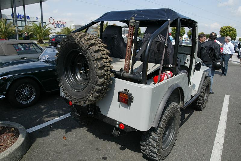 B45D0057.JPG - Jeep à moteur BMW 2.0l: une vielle gloire qui a gagner le rallye des cîmes en 1970 et qui a été entièrement reconstruite par son propriétaire.