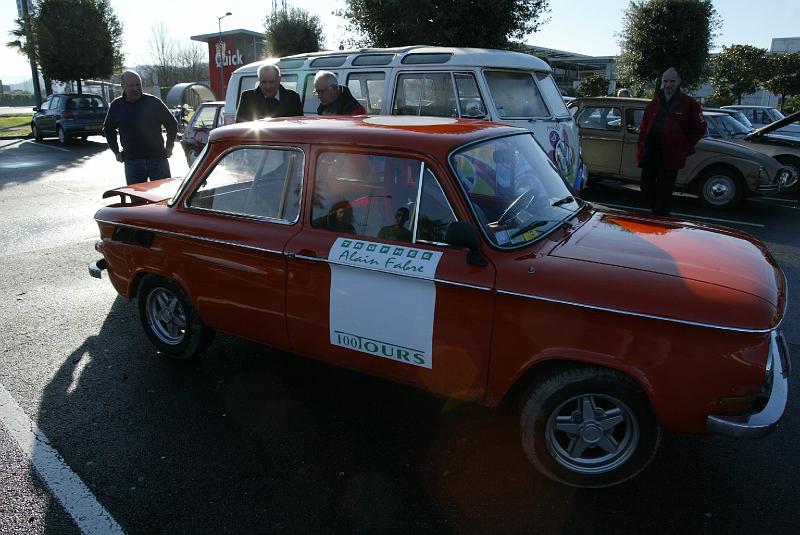 B45D0027.JPG - La NSU de Jean-Yves qui sort d'une petite restauration. Elle sera la vedette de ce premier Rencard 64 de l'année avec un article sur Sud-Ouest (voir la page d'accueil du Rencard 64)