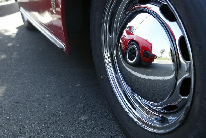 B45D0051.jpg - Porsche 356 Speedster 1600 Super (et 911 en reflet)