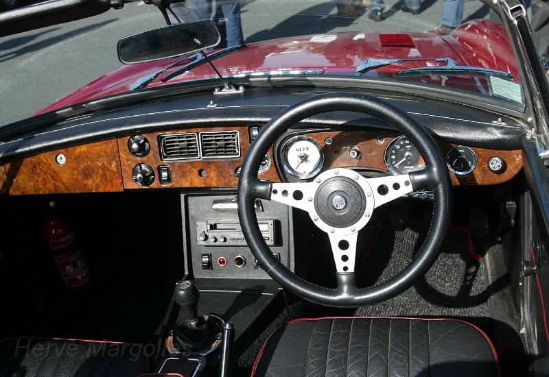 B45D0064.jpg - La nouvelle auto de Malcom, un MG B V8