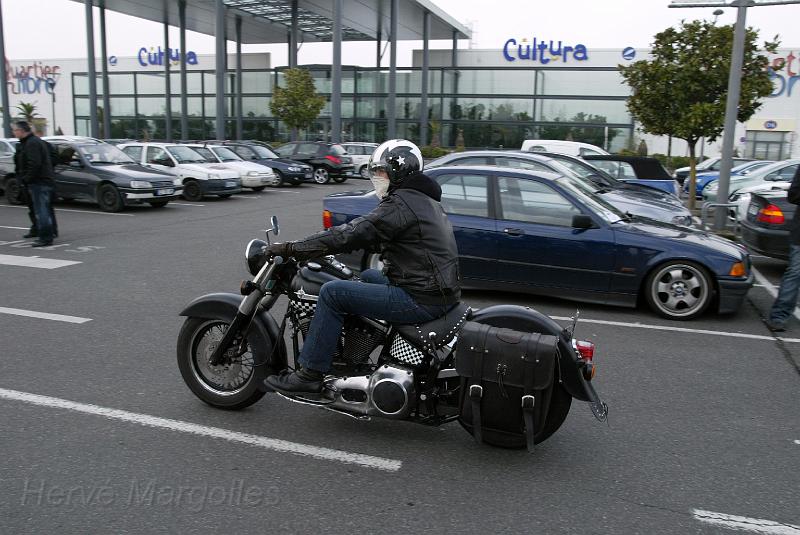 B45D0294.jpg - "Nous étions jeunes et larges d'épaules,
Bandits joyeux, insolents et drôles.
On attendait que la mort nous frôle,
♪♫♪♫♪♫♪♫♪♫♪♫♪♫♪♫
On the road again, again...."