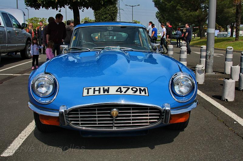 E-Type-V12_02.JPG - Le grand prix historique, c'est la semaine prochaine. Mais il faut croire que les anglais sont déja là. Pour preuve cette fantastique Jaguar Type E V12, série 3.