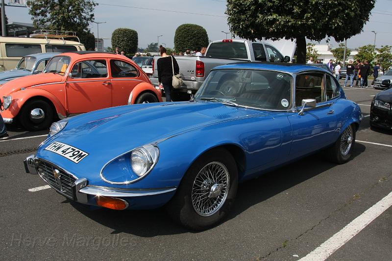E-Type-V12_07.JPG - Le grand prix historique, c'est la semaine prochaine. Mais il faut croire que les anglais sont déja là. Pour preuve cette fantastique Jaguar Type E V12, série 3.