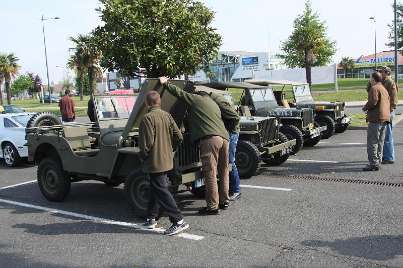 IMG_0017.JPG - Et toujours des Jeep