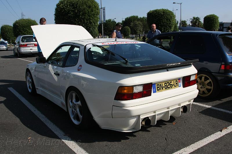 IMG_2733.JPG - Une autre Porsche 944 encore en préparation pour la piste et surtout en attente d'un moteur Turbo.