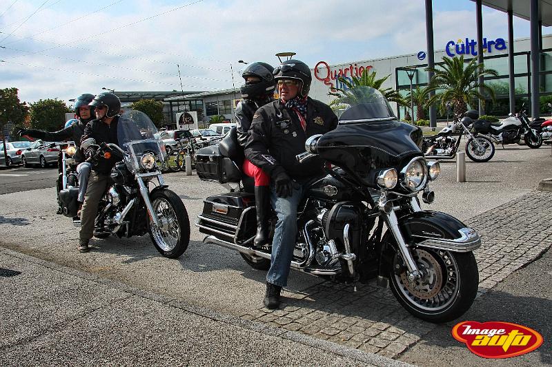 IMG_3158.JPG - et des motards...