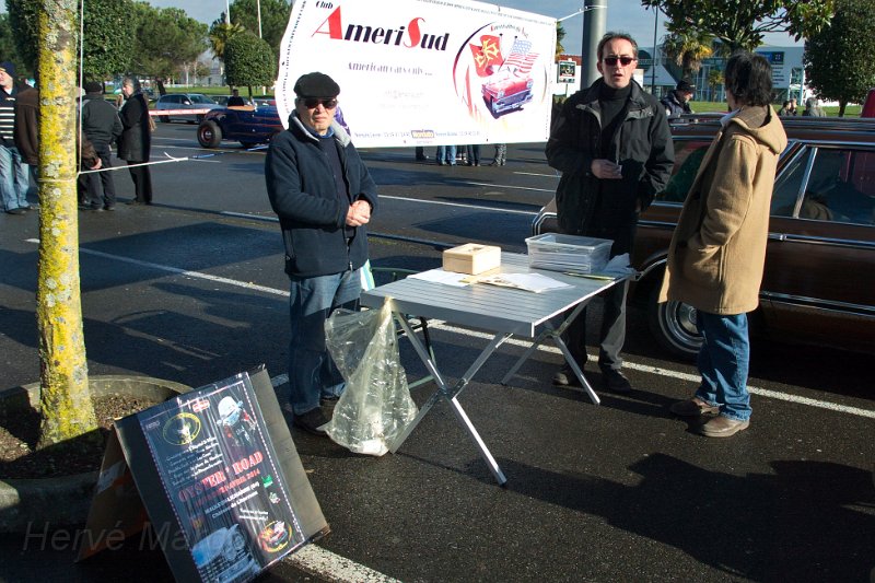 B45D0135b.jpg - Le comité d'accueil