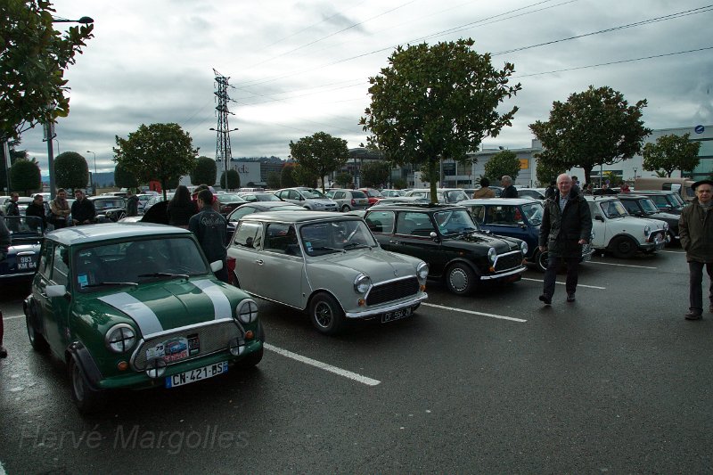 B45D0172b.jpg - De l'autre côté, les Mini