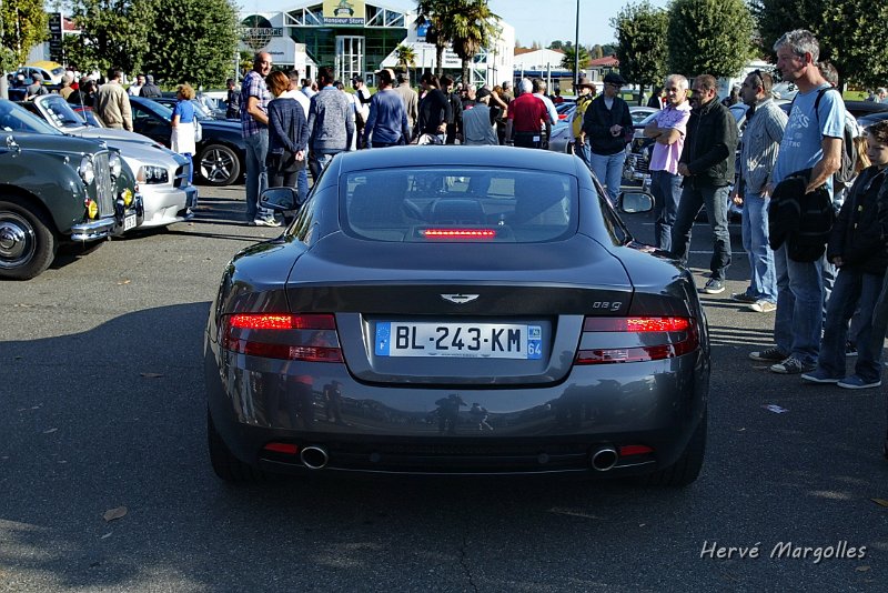 Aston-Martin_DB9-01.JPG