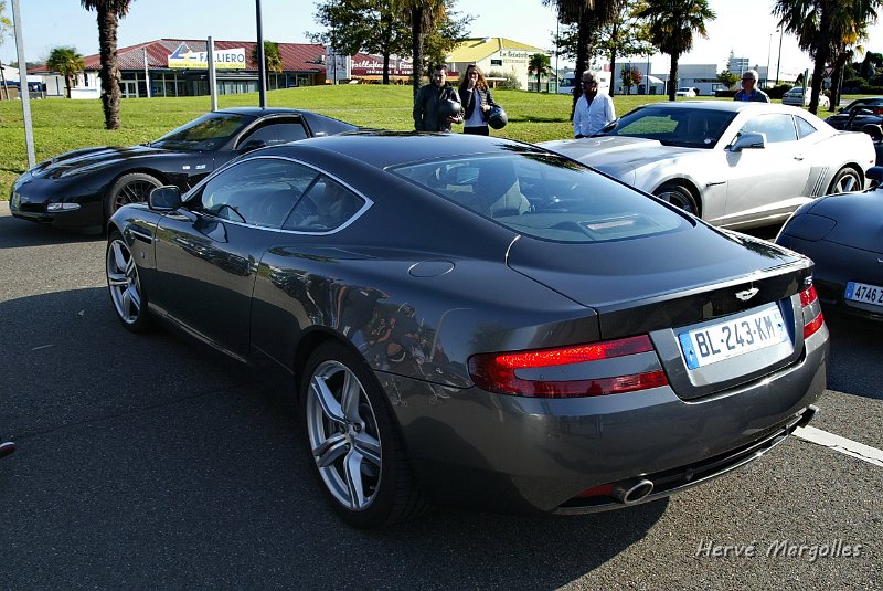 Aston-Martin_DB9-02.JPG