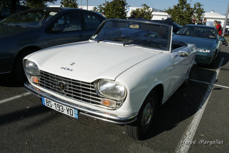 Peugeot_204-Cab-01.JPG