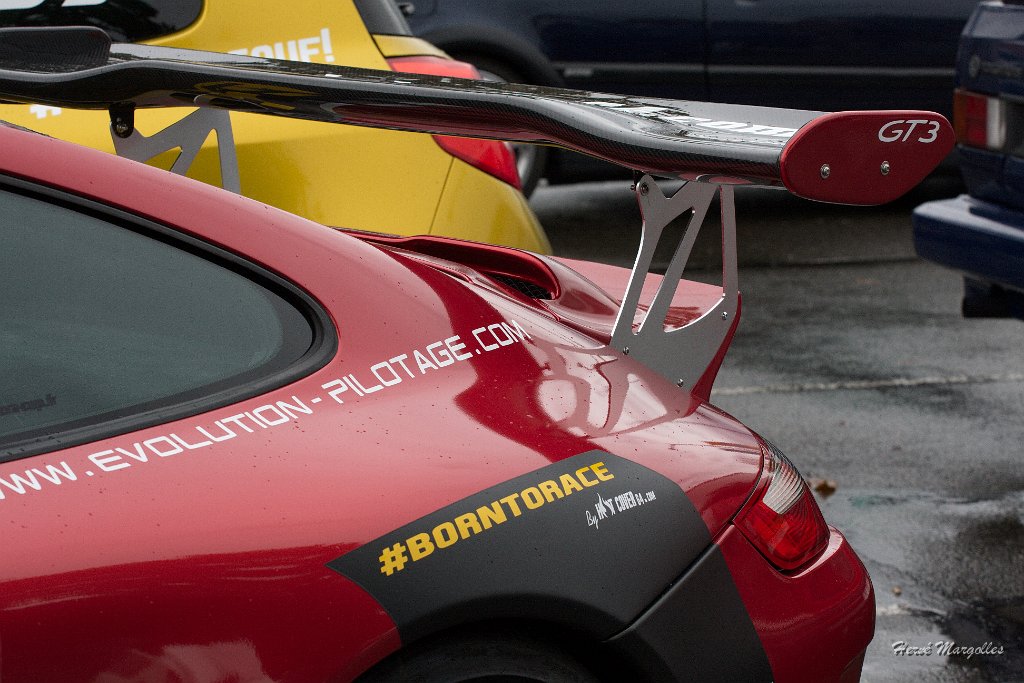 911-GT3-Hot_Cover64_02.jpg