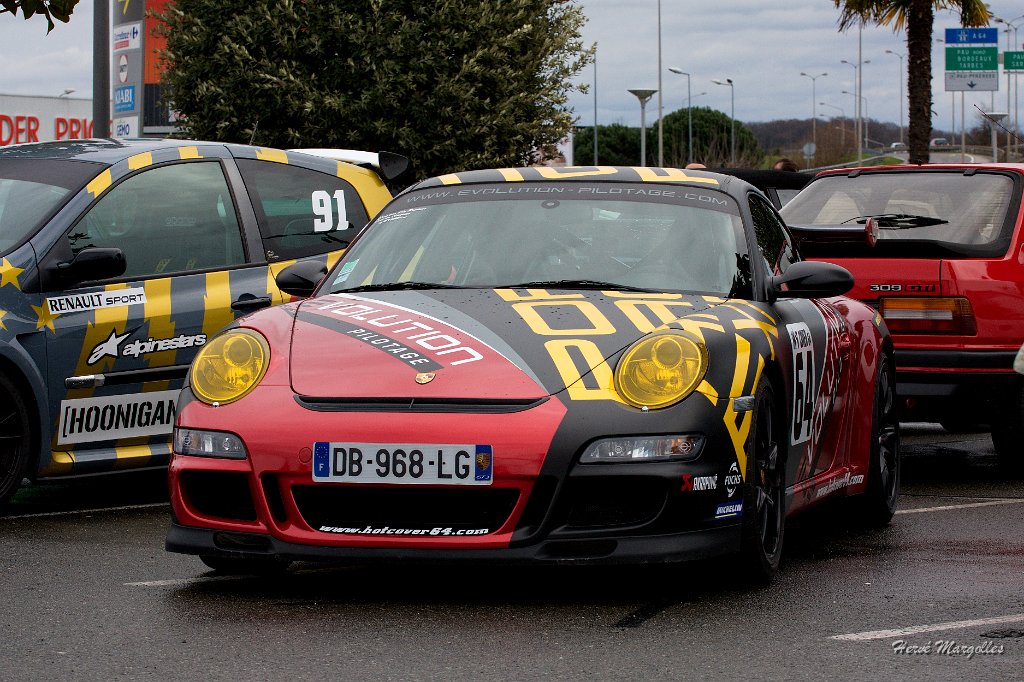 911-GT3-Hot_Cover64_03.jpg