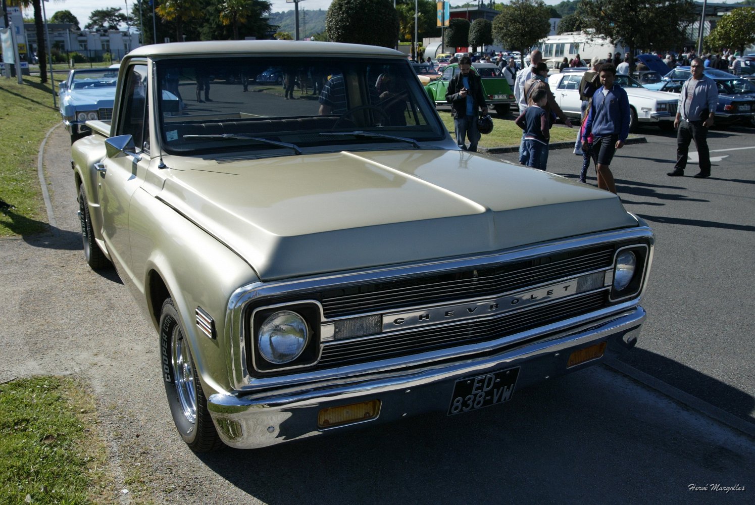 Chevrolet-02.jpg