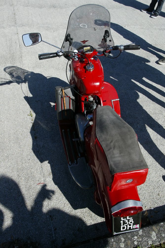 Moto-06.jpg