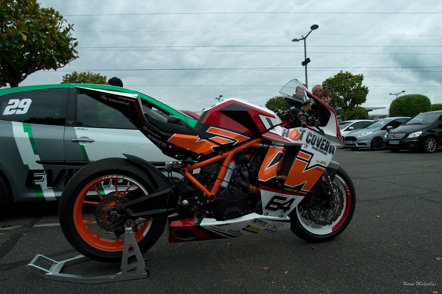 Moto-02.jpg