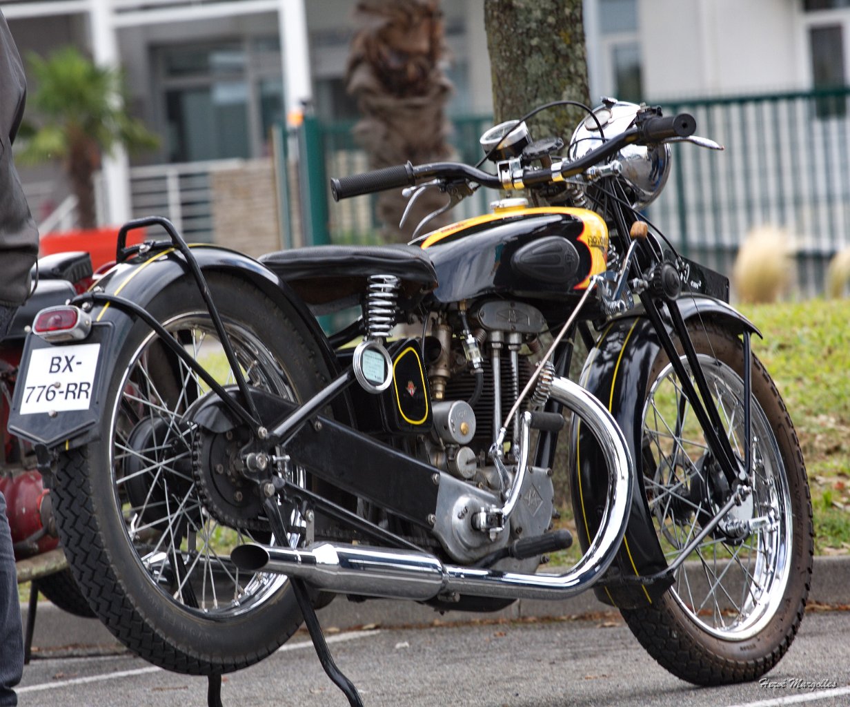 Moto-04.jpg