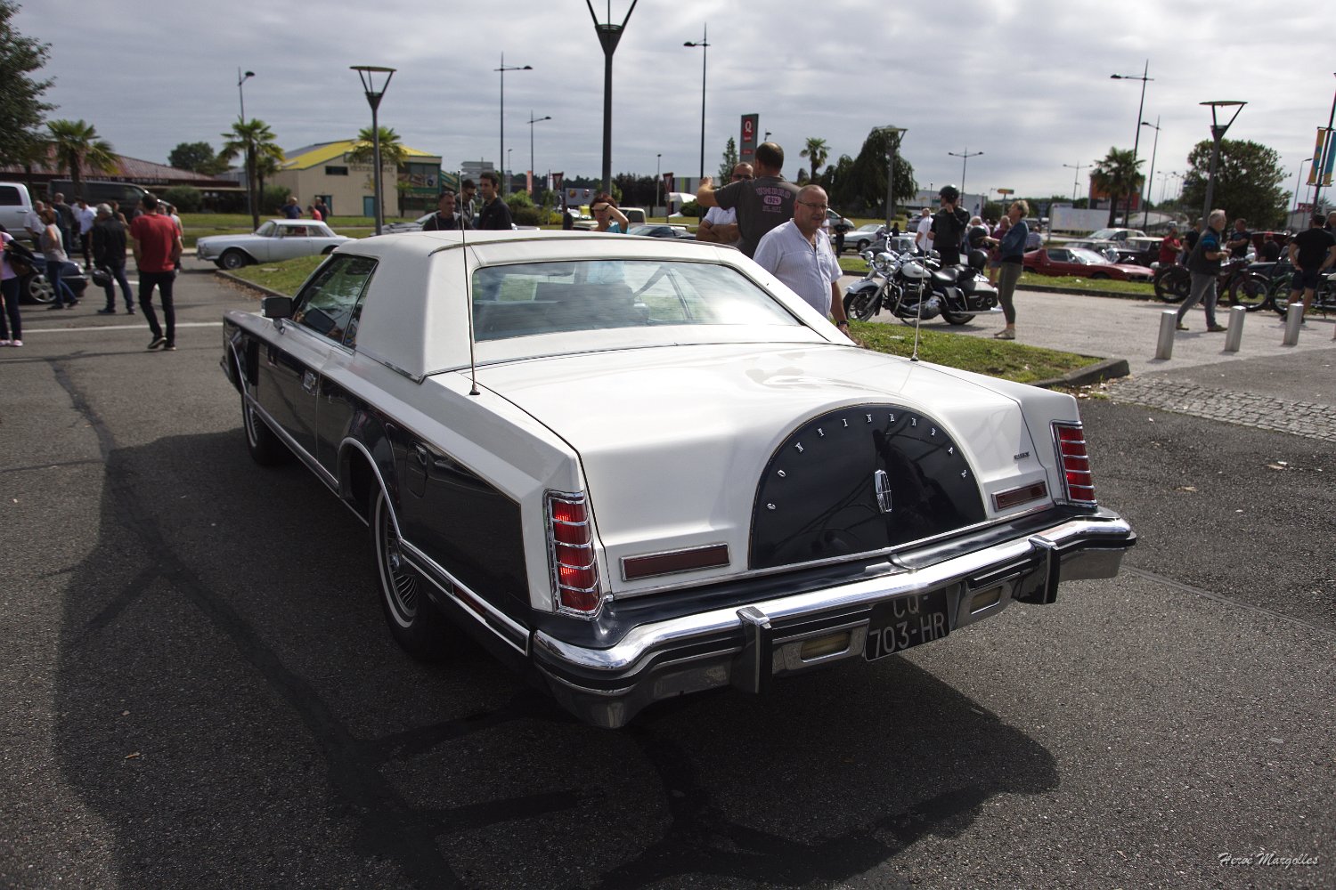 Buick-Continental-01.jpg