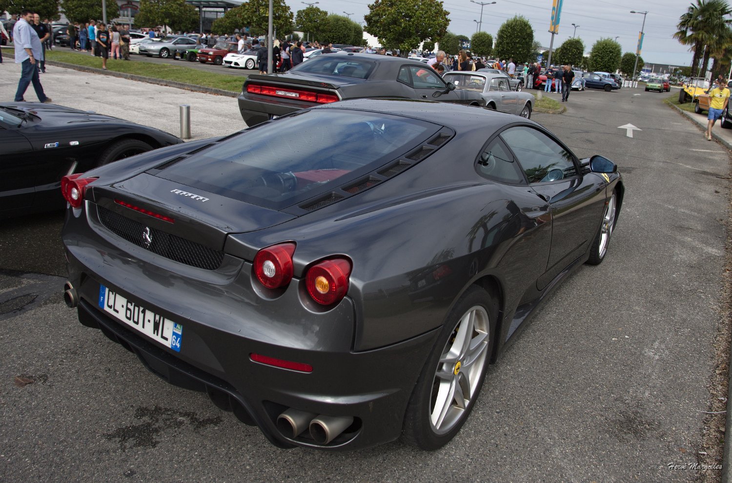 Ferrari-01.jpg