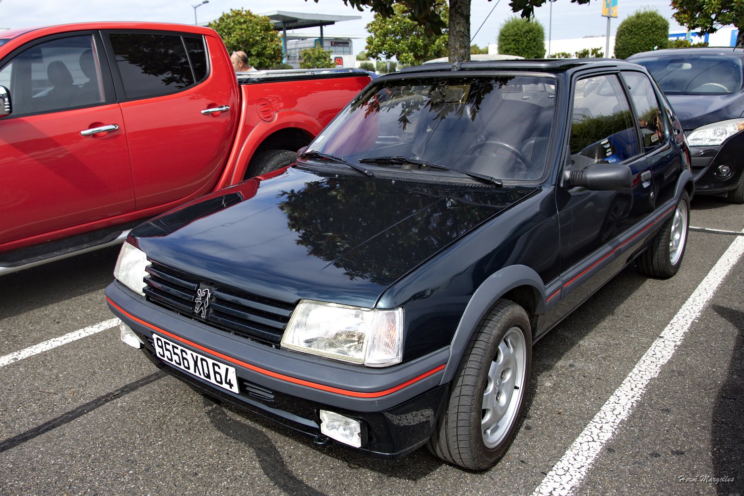 Peugeot-205-GTi-01.jpg