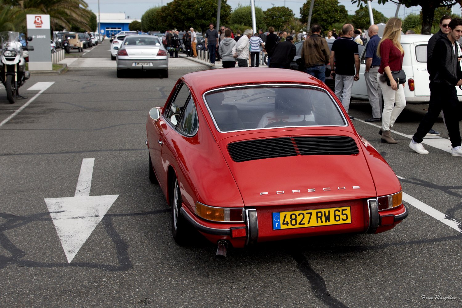 Porsche-911s-02.jpg