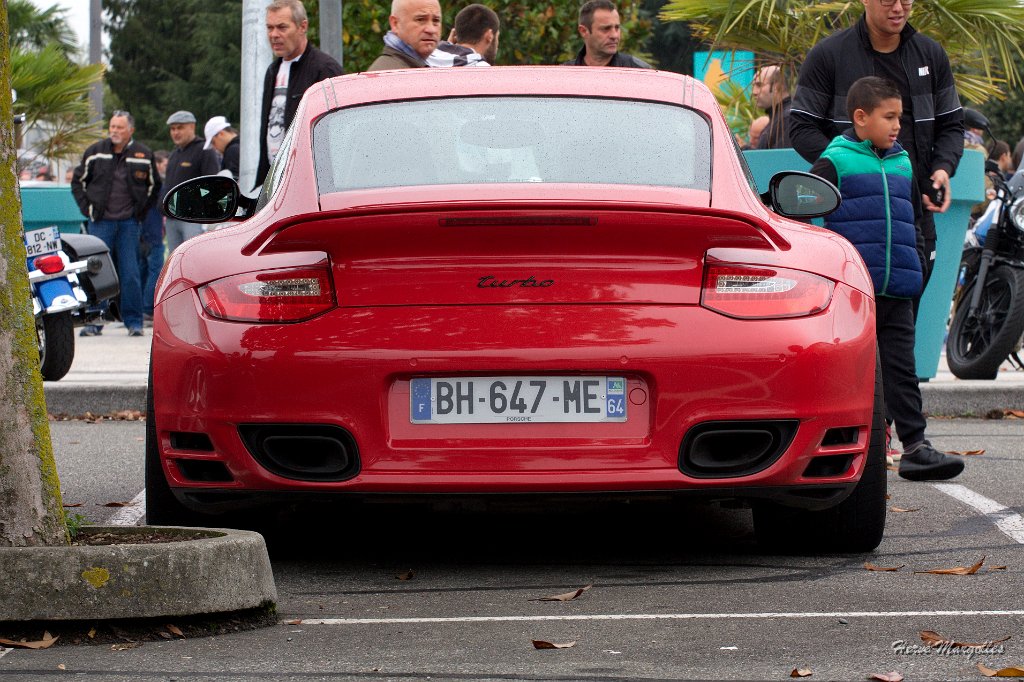 Porsche-911-03.jpg
