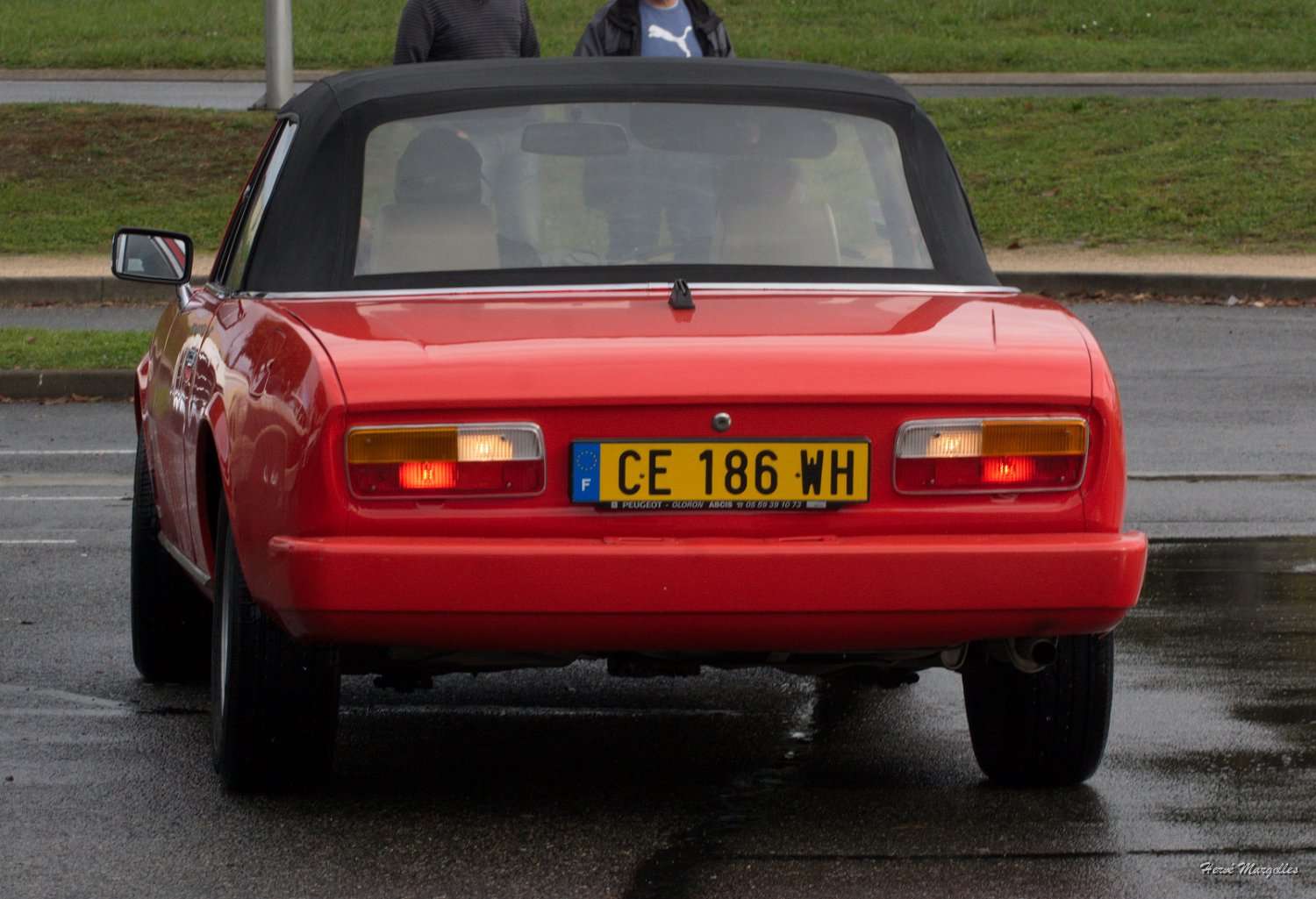 Peugeot_504-01.jpg
