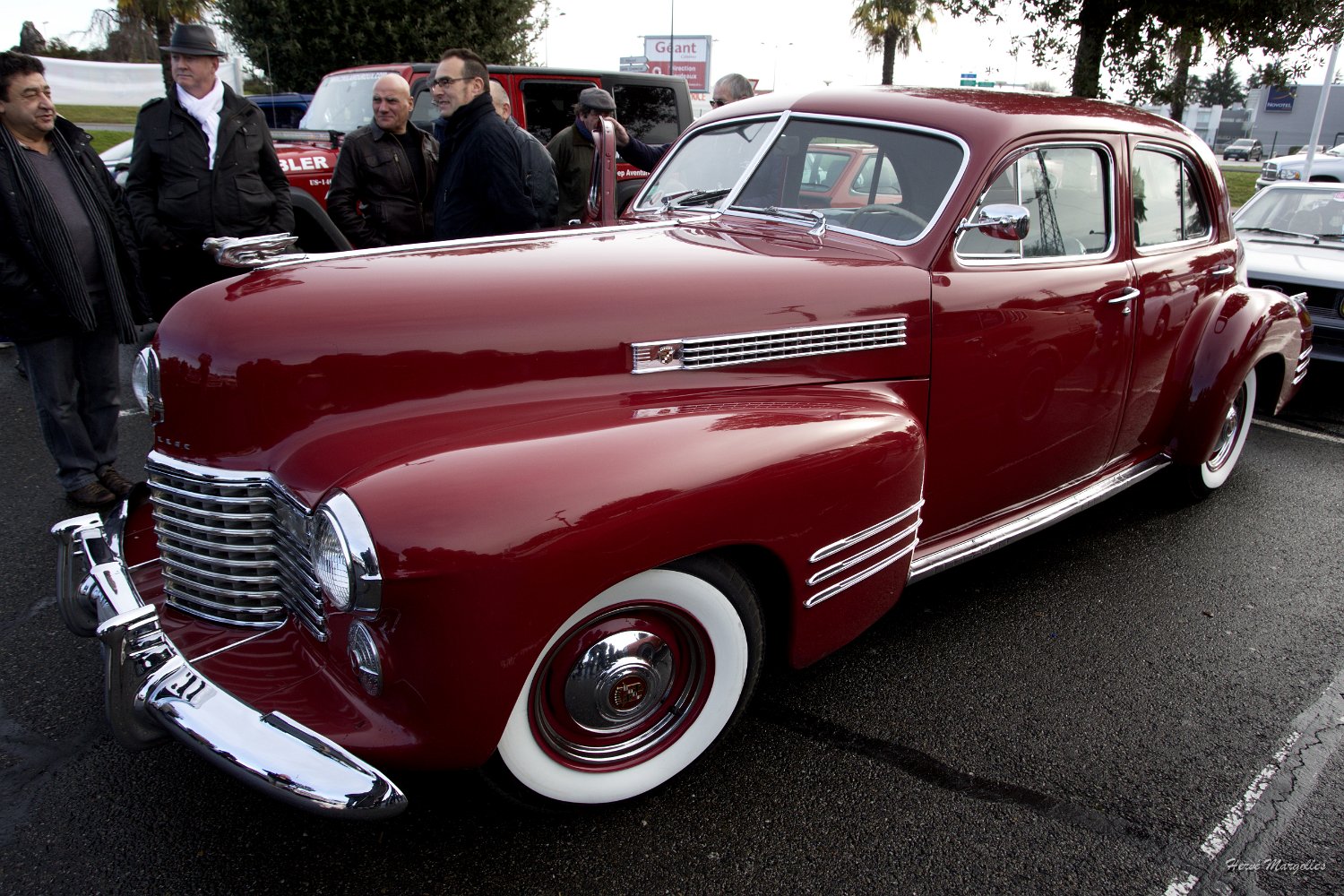 Cadillac-03.jpg