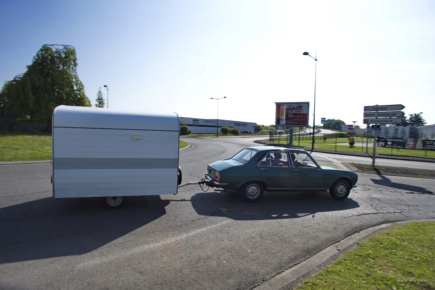 Peugeot-504-01.jpg