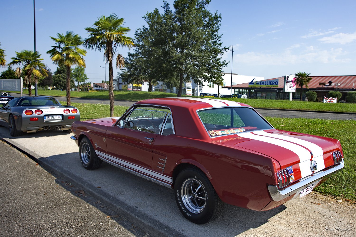 Ford_Mustang-01.jpg