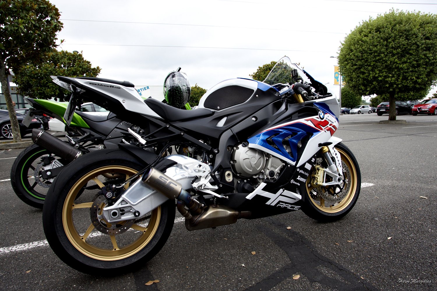 BMW-S1000-01.jpg