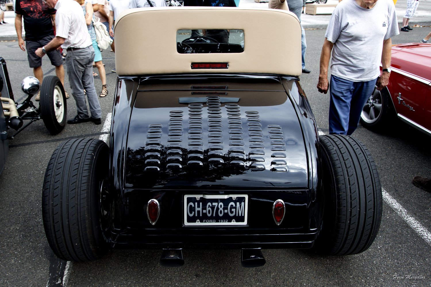 Ford-01.jpg