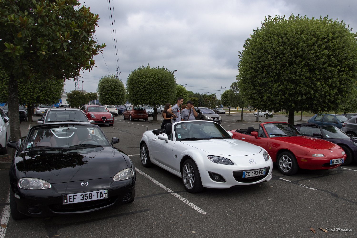 Mazda-MX3-01.jpg