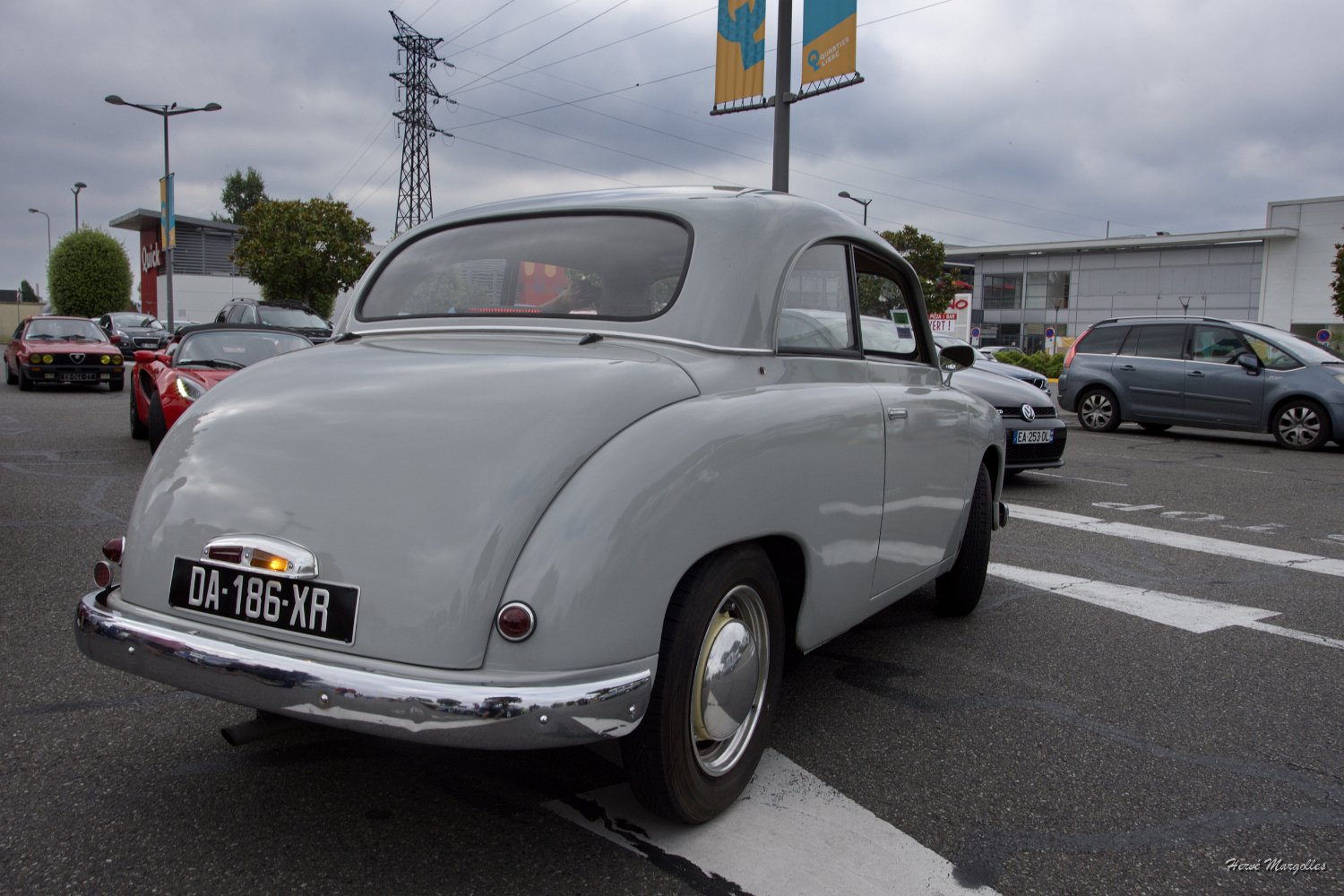 Panhard-Dyna-03.jpg