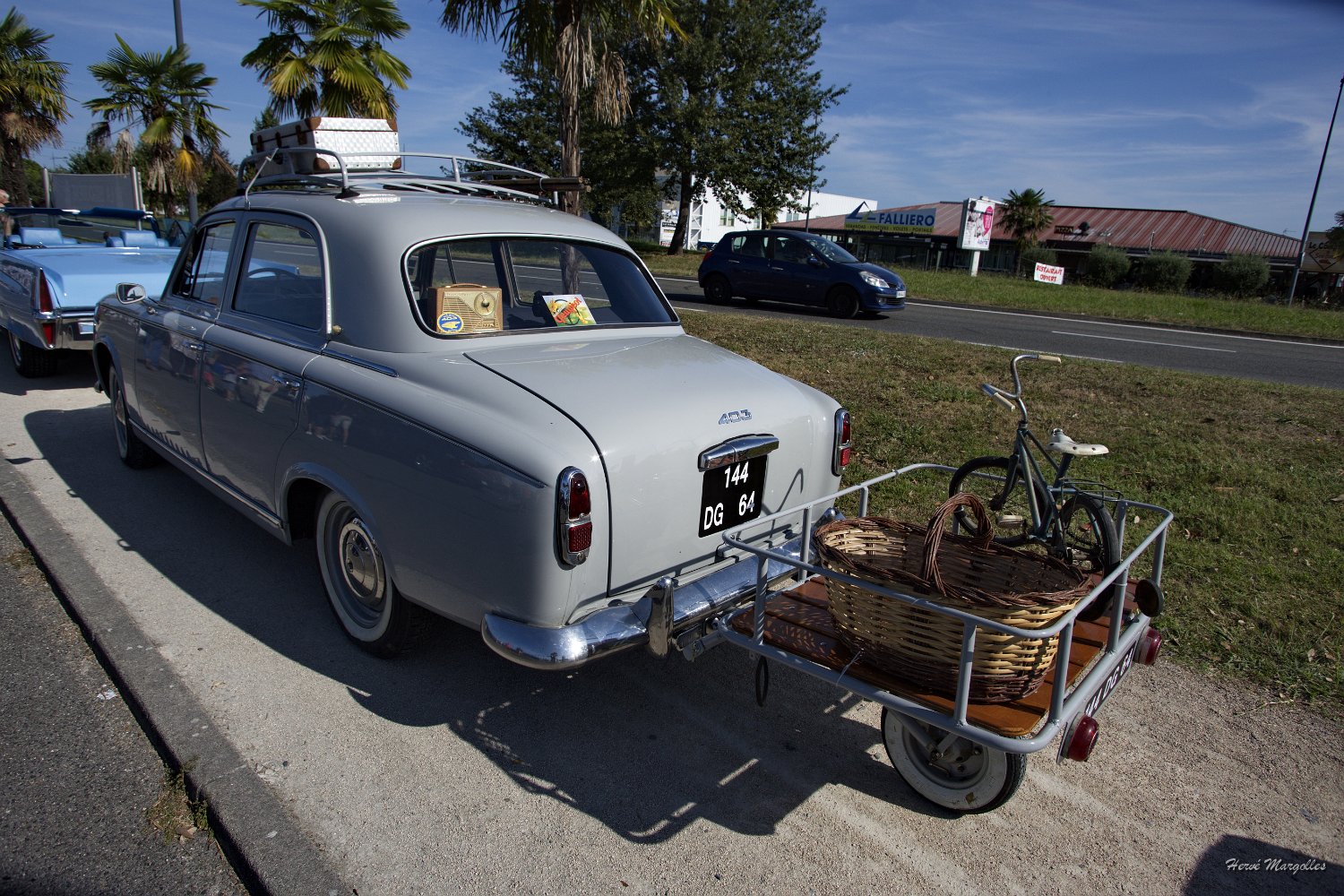Peugeot-403-01.jpg