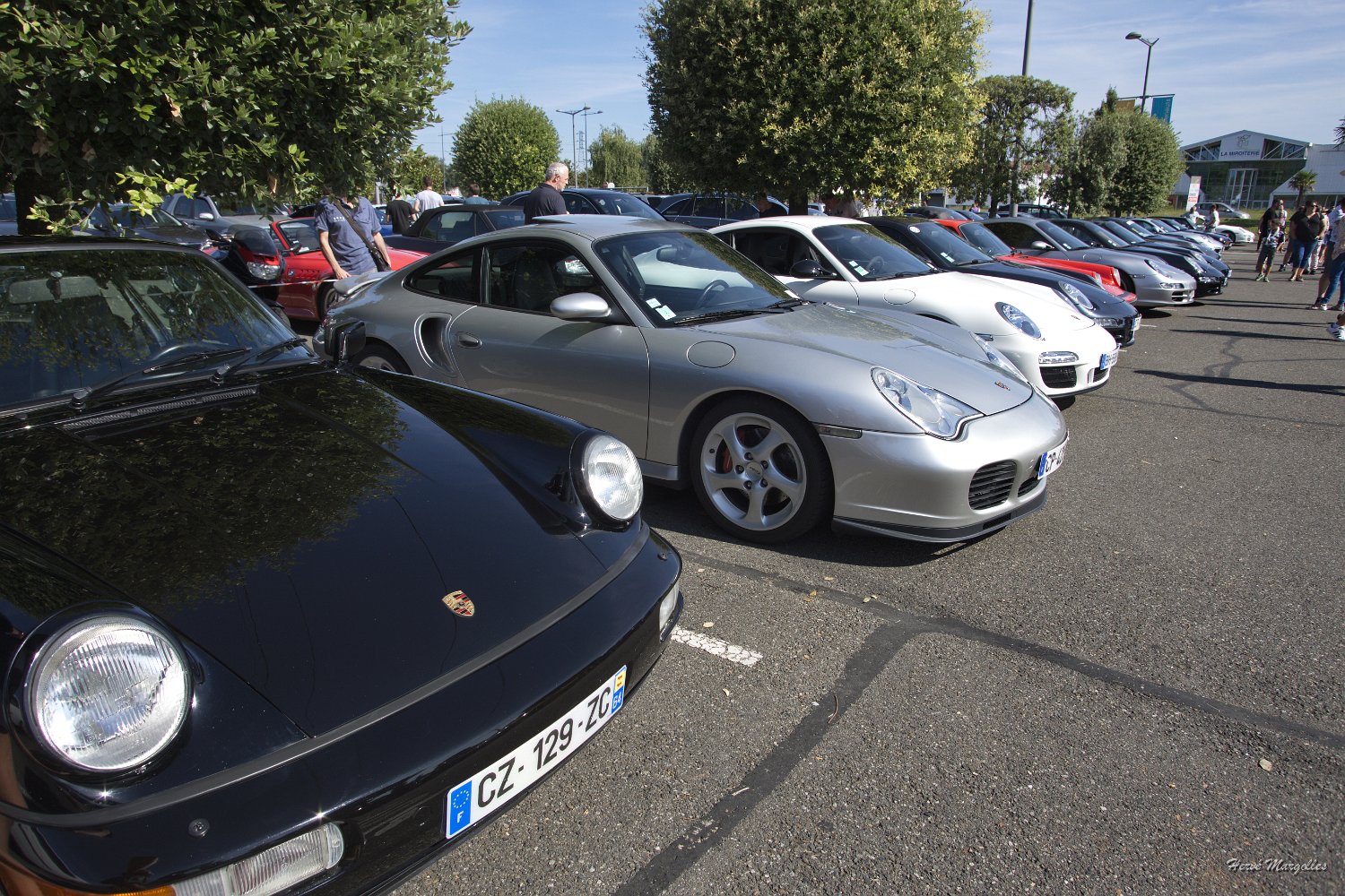 Porsche-02.jpg
