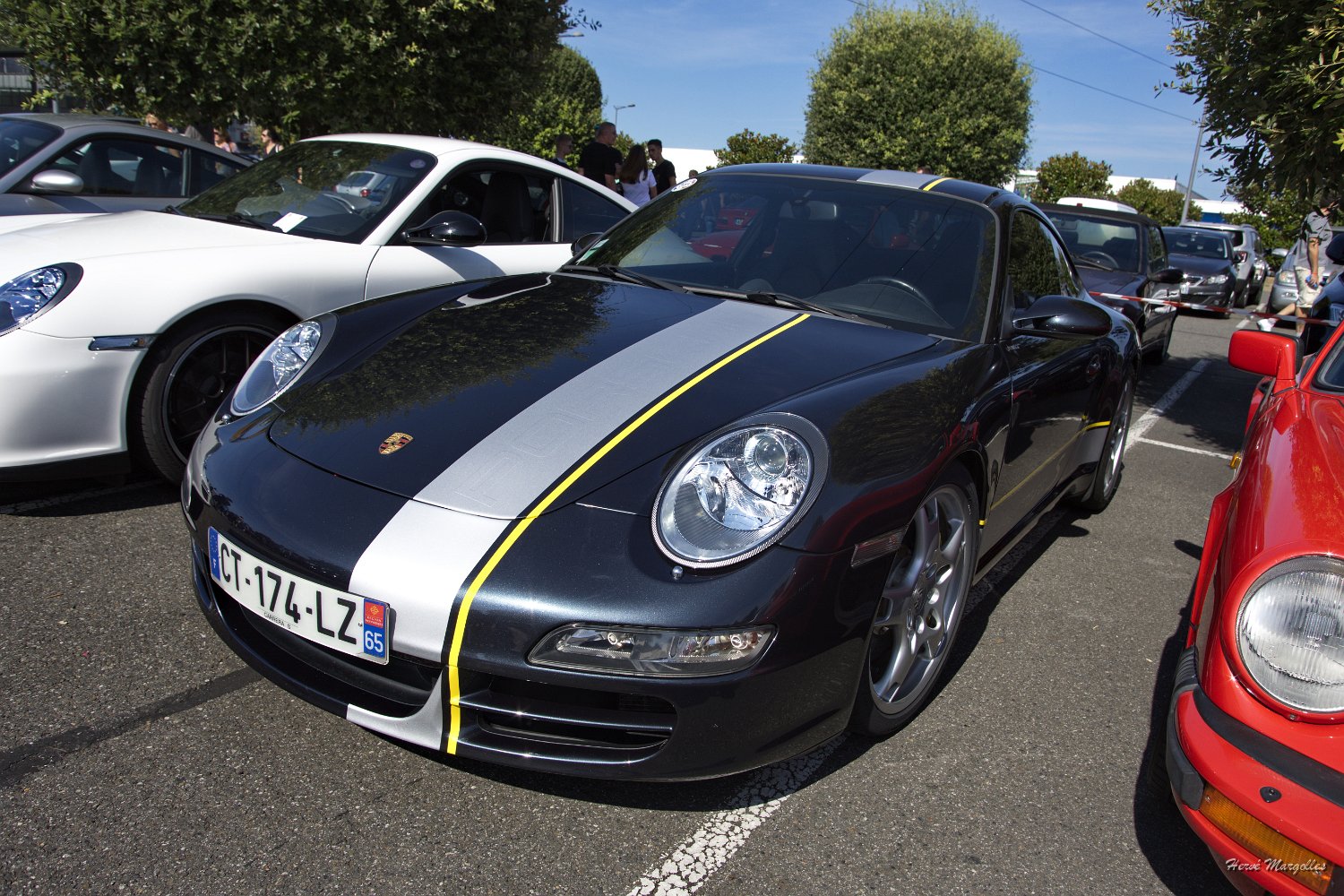 Porsche-03.jpg