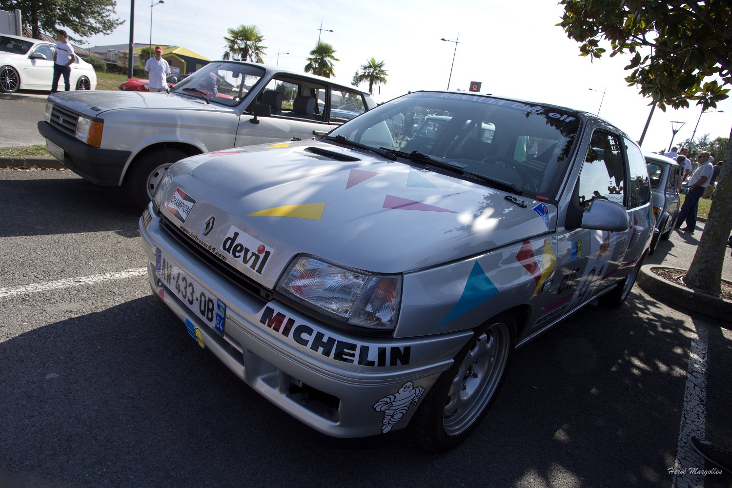 Renault-Clio-16S-02.jpg