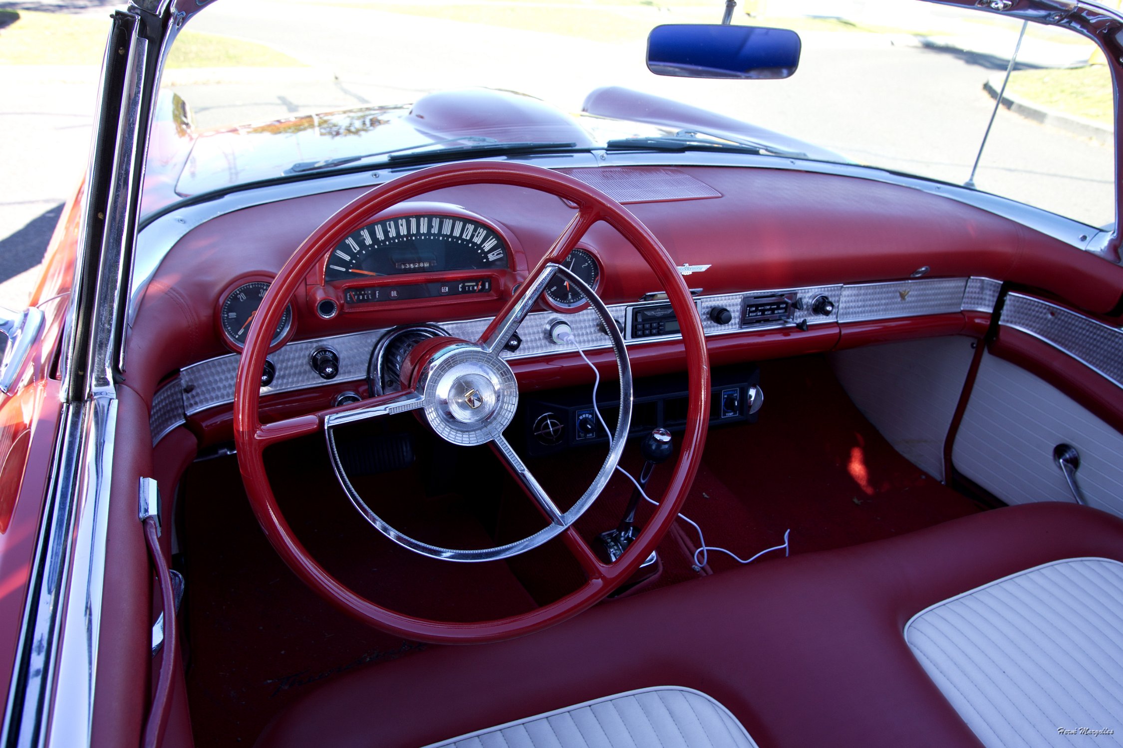 Ford-Thunderbird-03.jpg