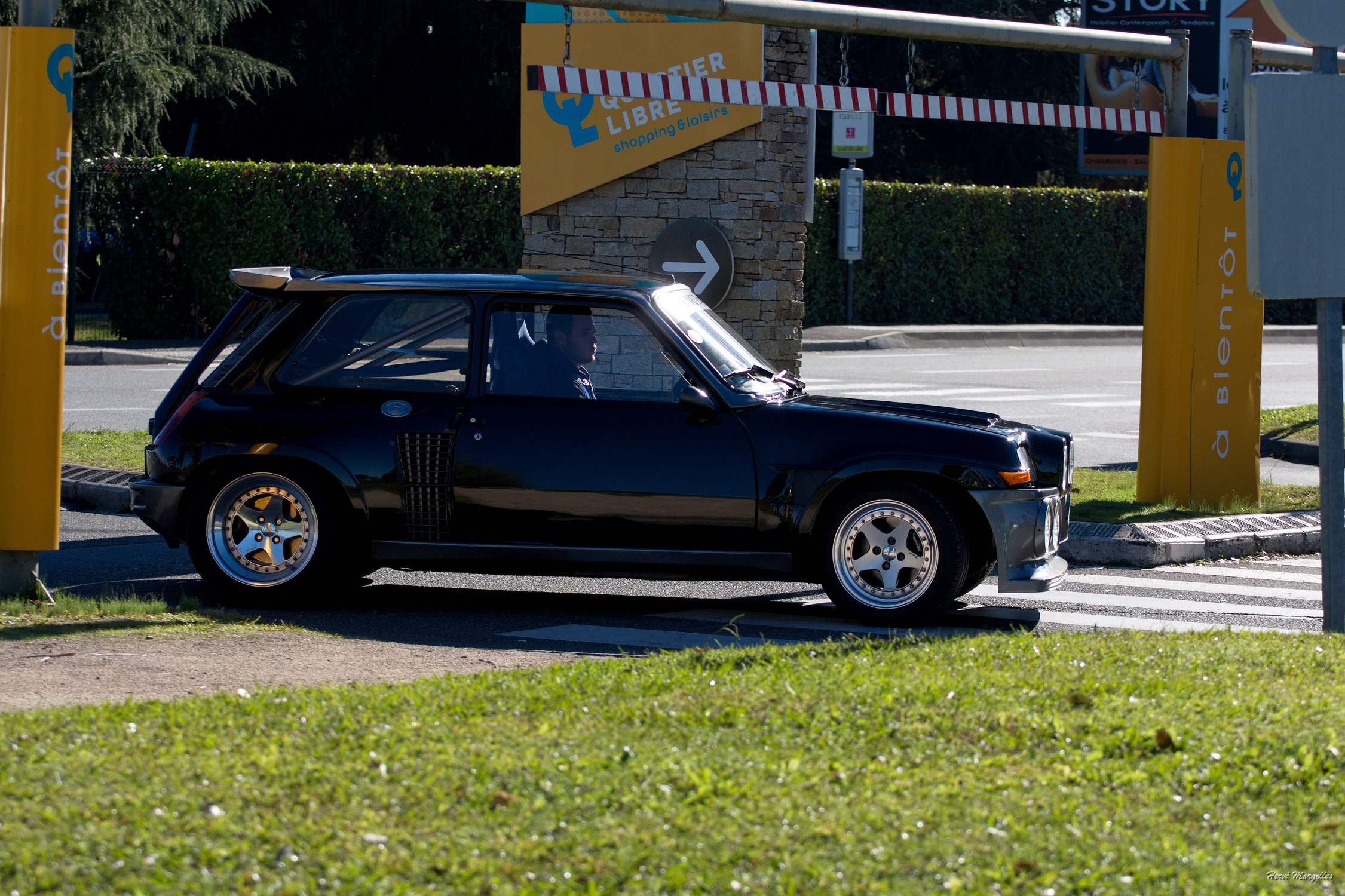 Renault-5-Turbo-2.jpg