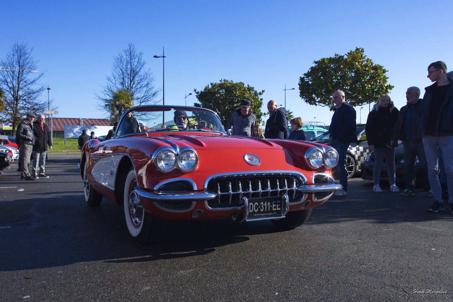Chevrolet-Corvette-01.jpg
