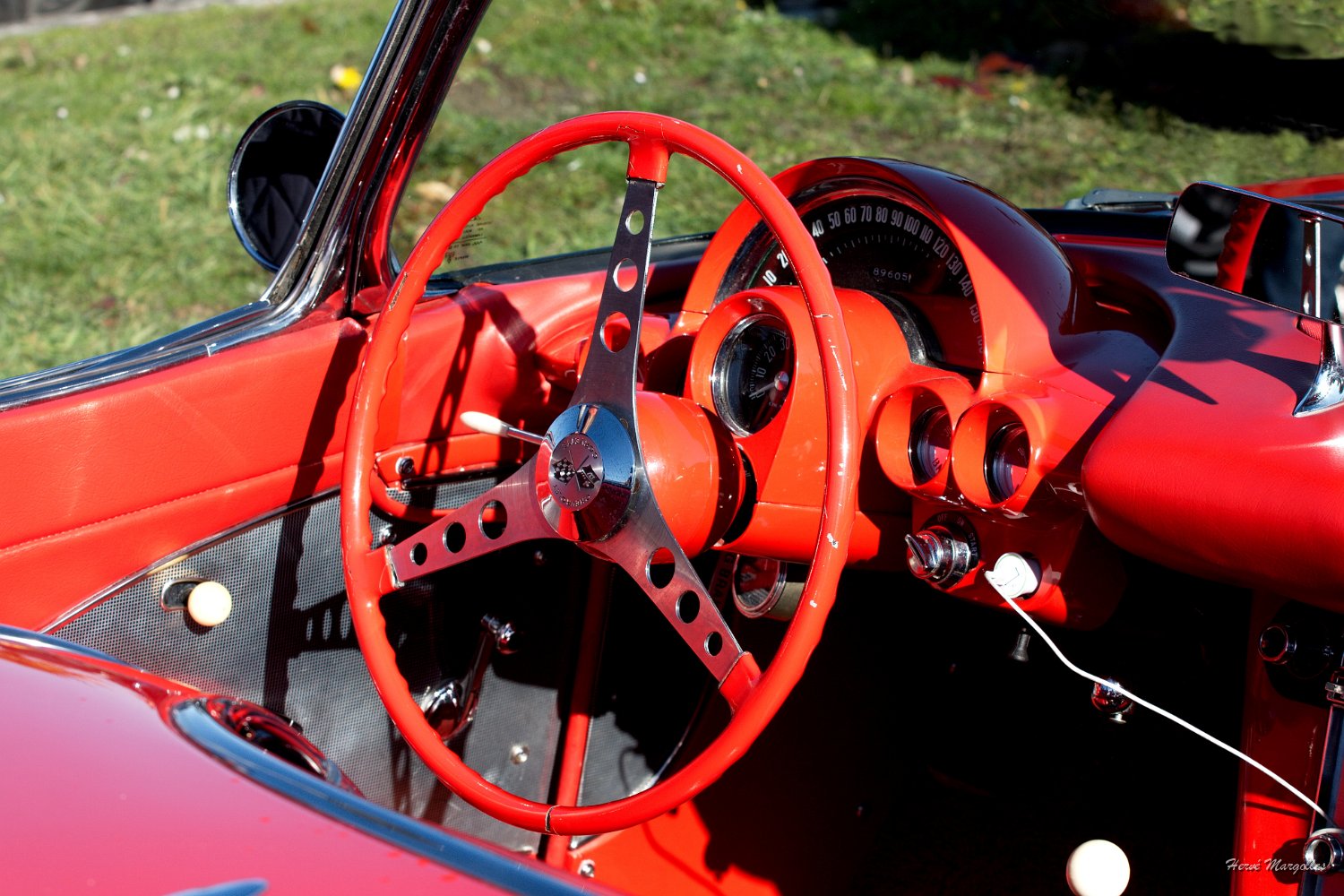 Chevrolet-Corvette-04.jpg