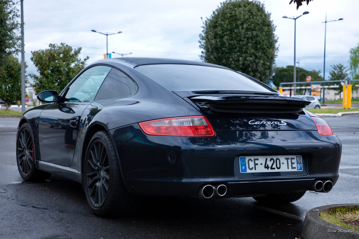 Porsche-911-02.jpg