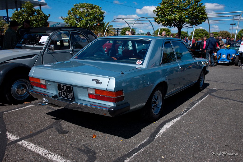 Fiat-130-Coupe-01.jpg