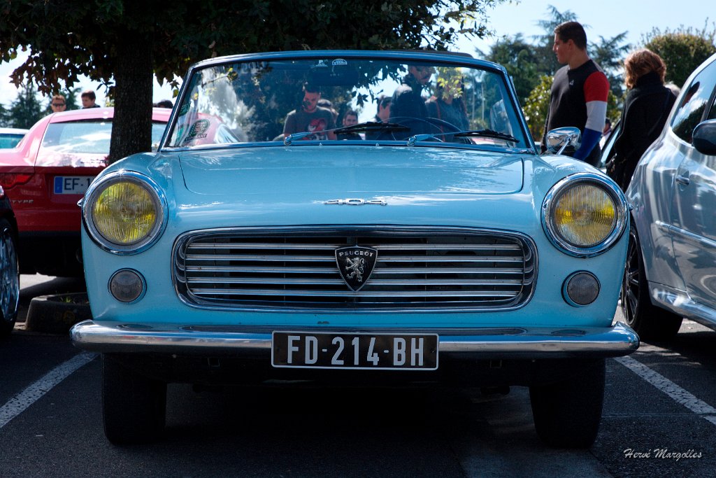 Peugeot-404-01.jpg