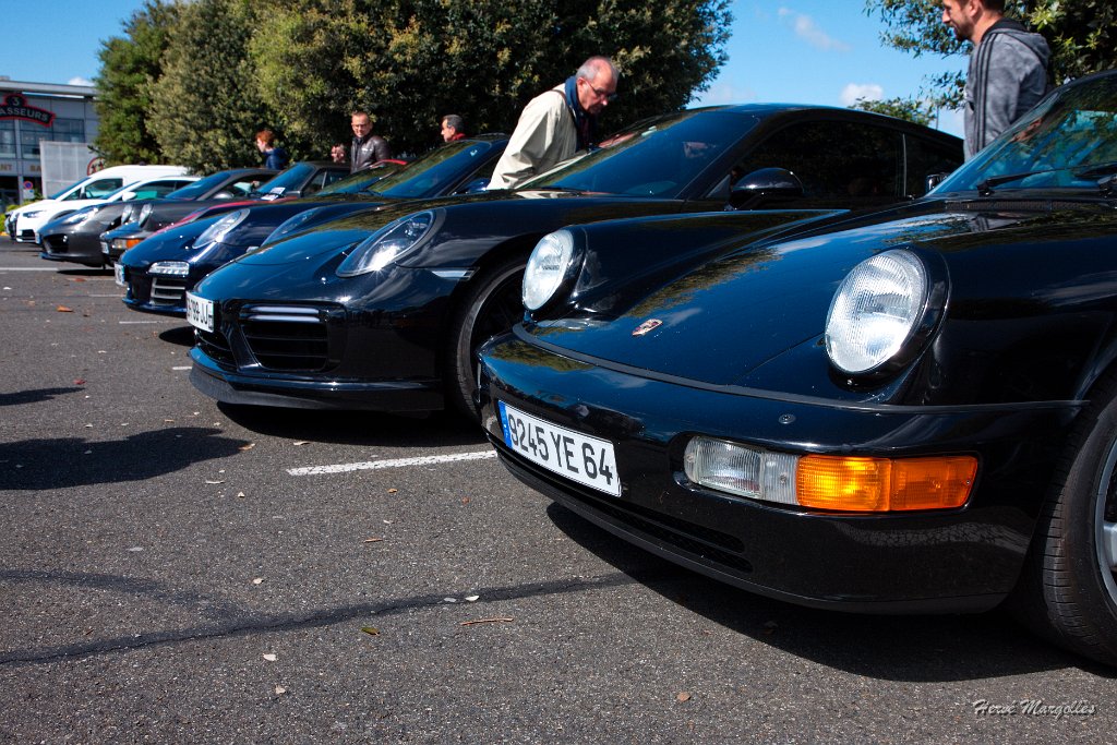 Porsche-01.jpg