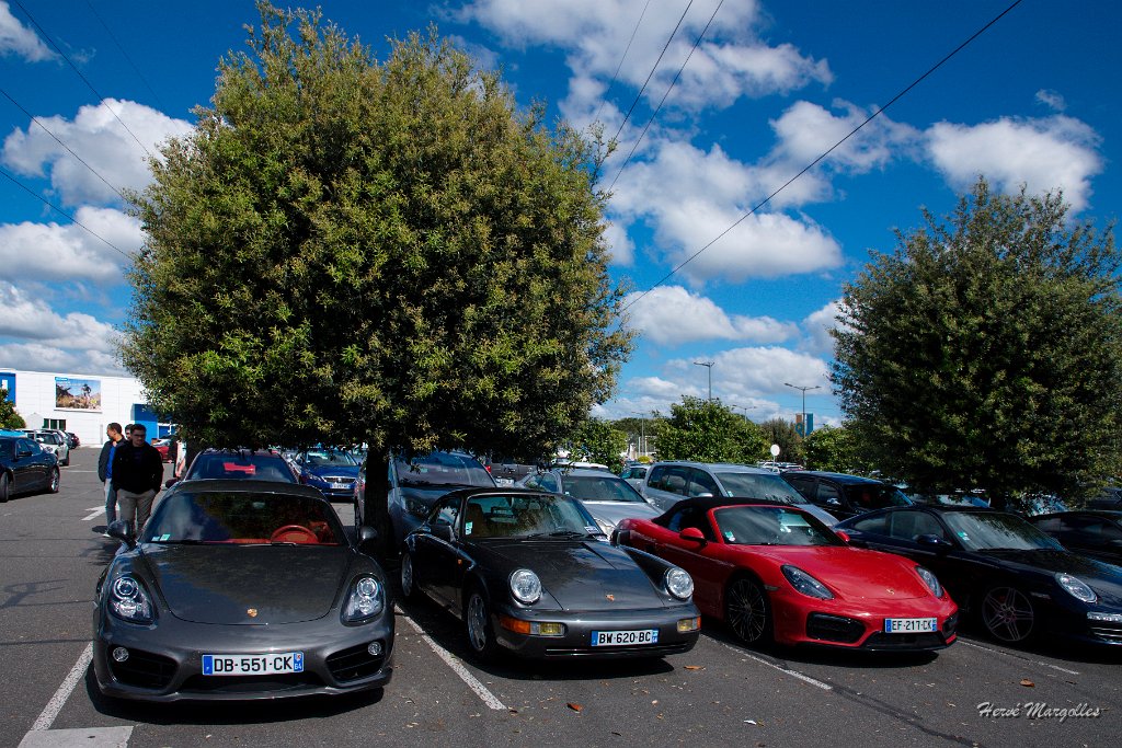Porsche-02.jpg