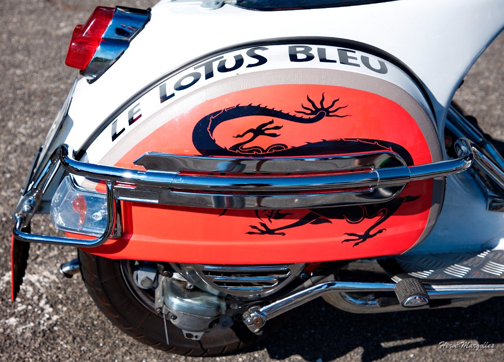 MOTO-VESPA-01.jpg