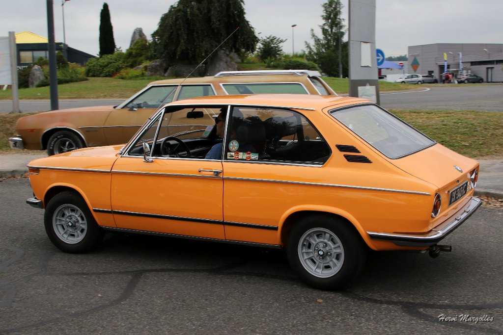 BMW-2002-TOURING-02.JPG