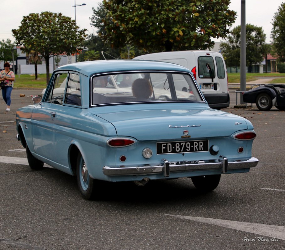 FORD-TAUNUS-12M-02.JPG